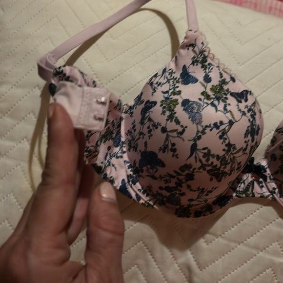 Body by Victoria Bra - Picture 3 of 5